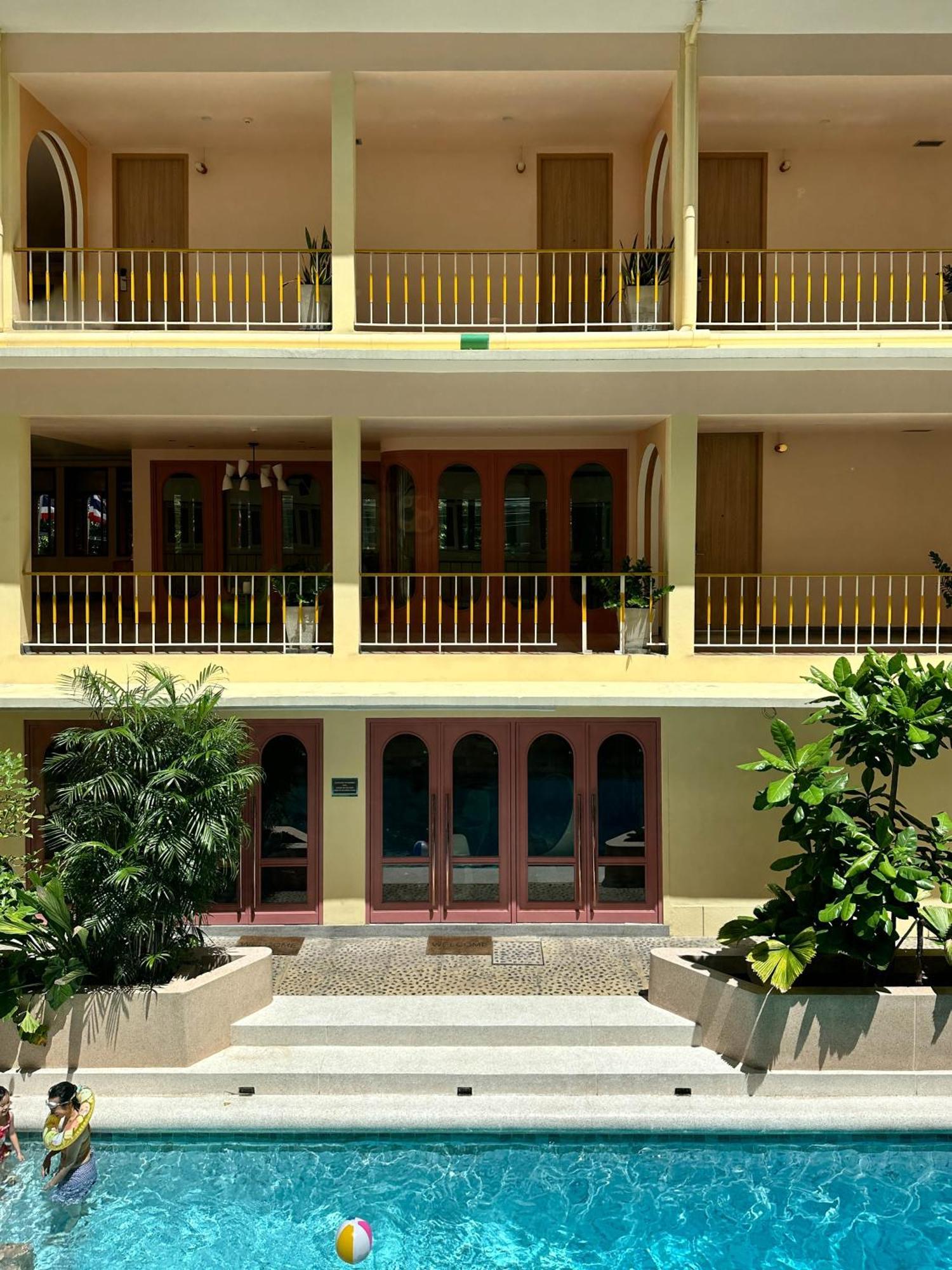 Miami Hotel Banguecoque Exterior foto